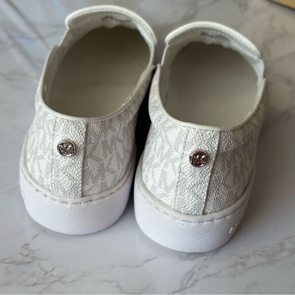 NIB Michael Kors Keaton Logo Slip-on White Sneakers
Size 7 - Picture 6 of 11